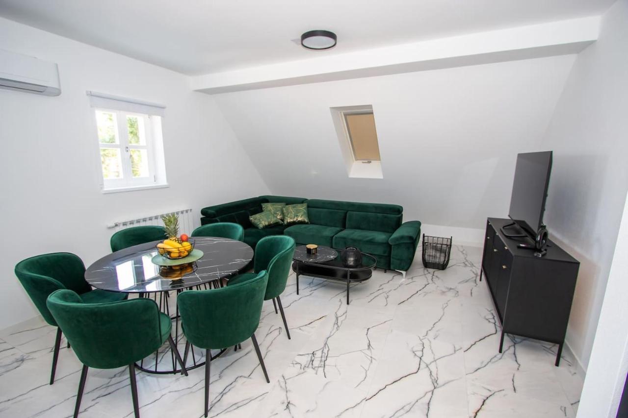 Apartmani Kac Карловац Екстериор снимка