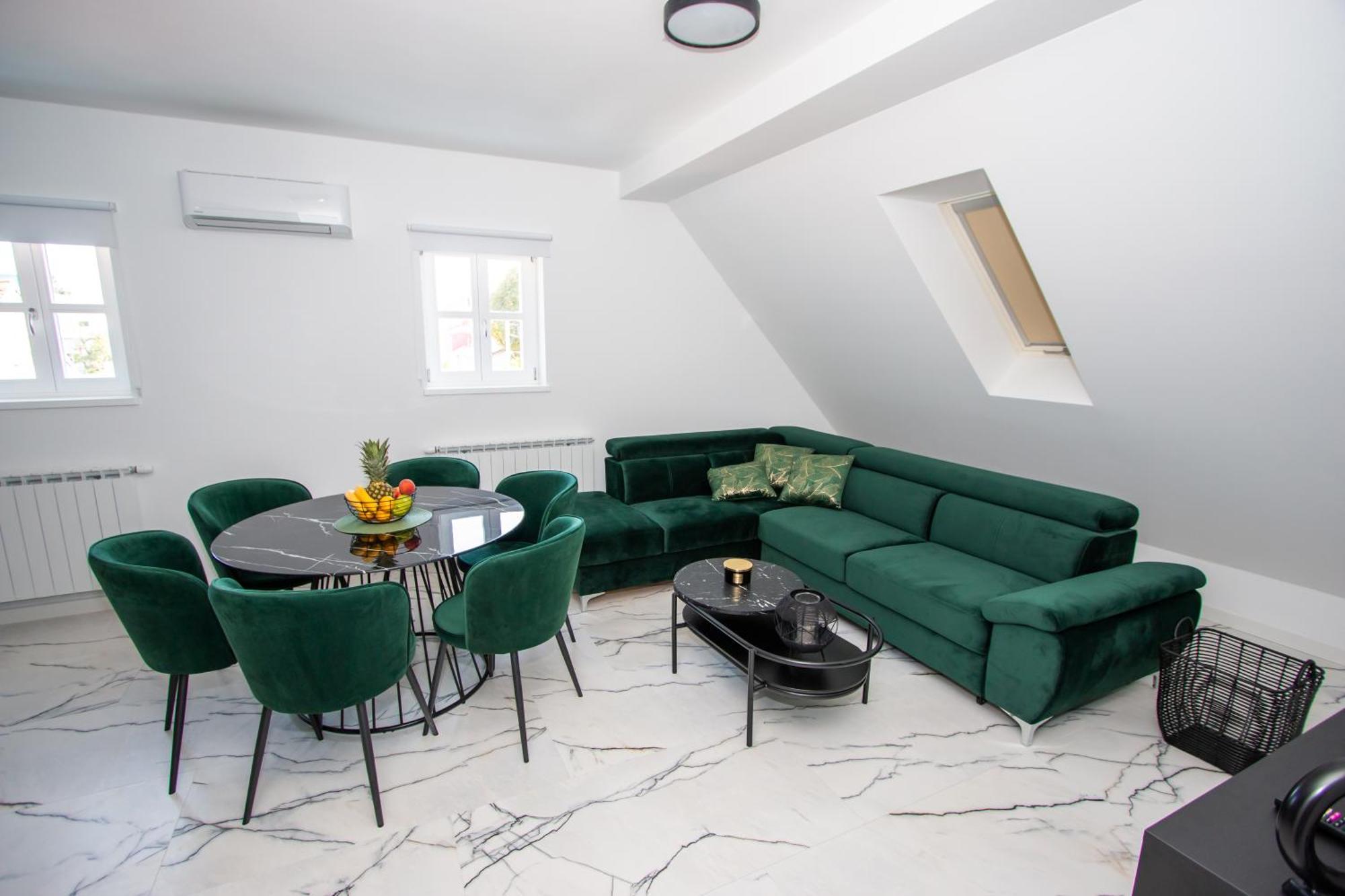 Apartmani Kac Карловац Екстериор снимка