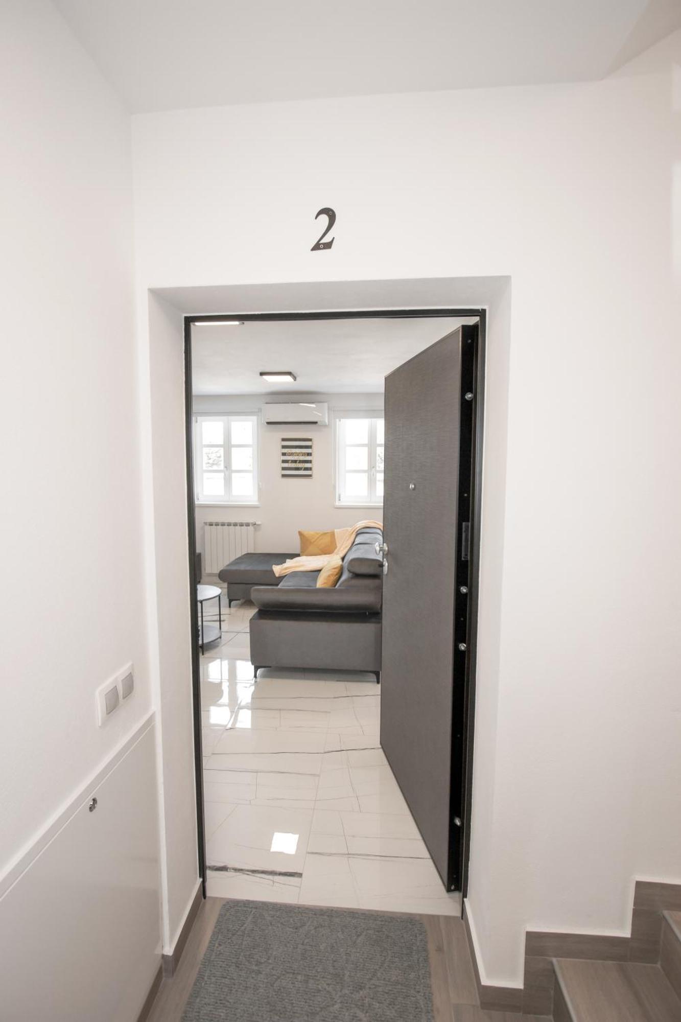 Apartmani Kac Карловац Екстериор снимка