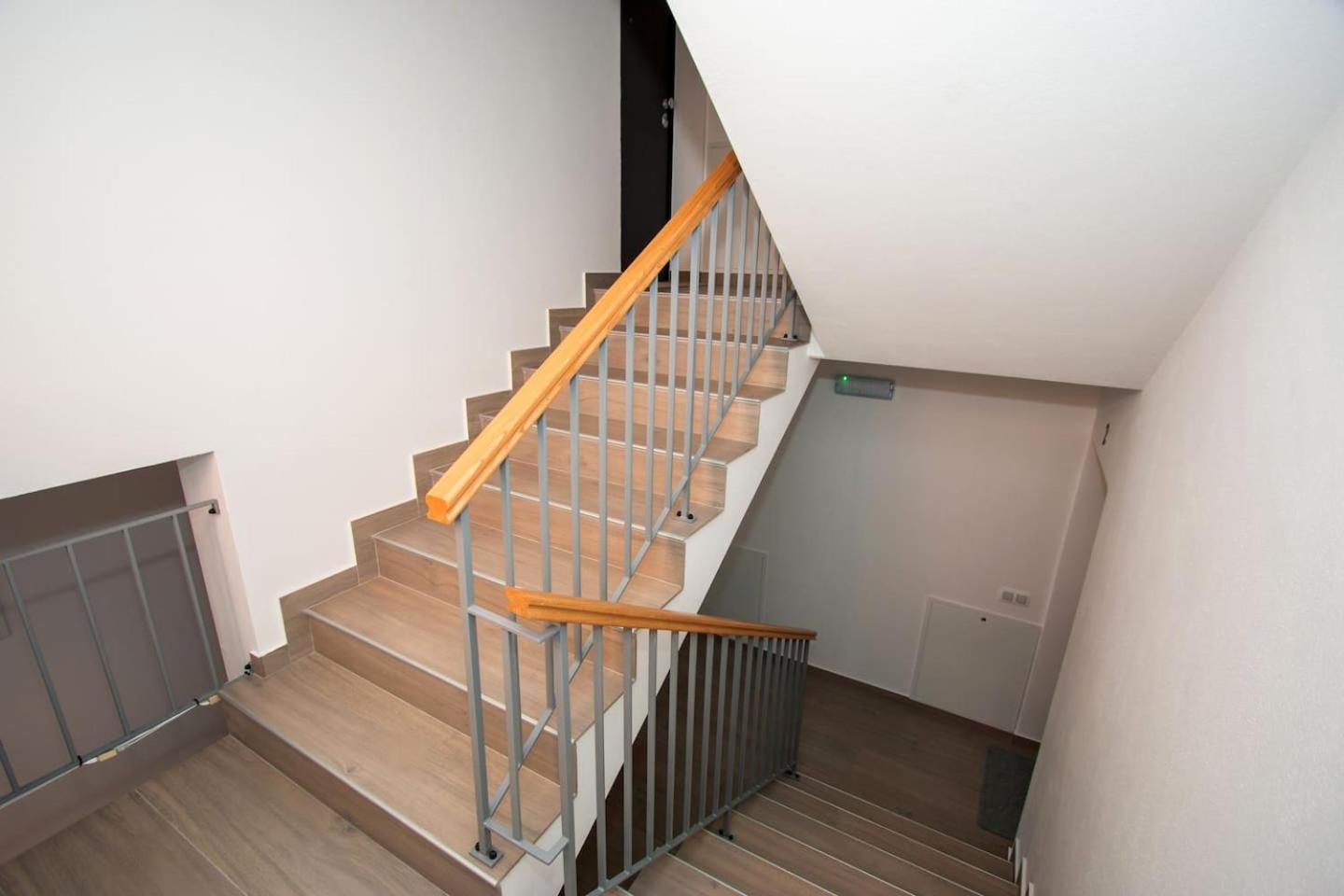 Apartmani Kac Карловац Екстериор снимка